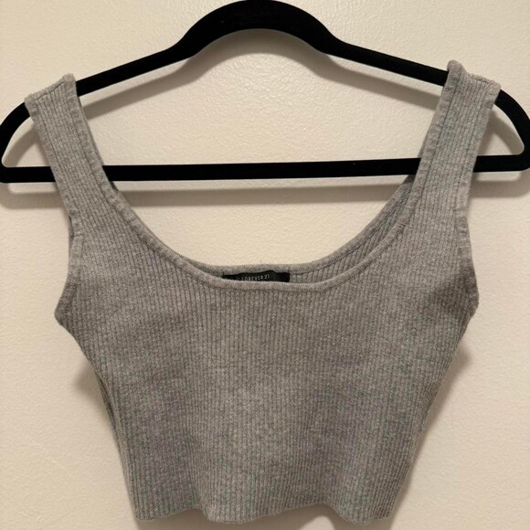 Forever 21 Tops - Forever 21 Women's Grey Crop-top